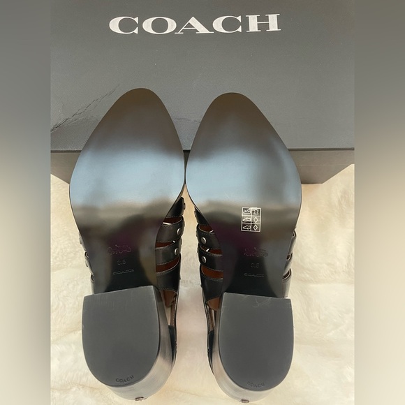 Coach Boots. - Picture 14 of 15